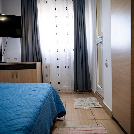 Hotel Casa La Dinamo Două Mai Exteriér fotografie