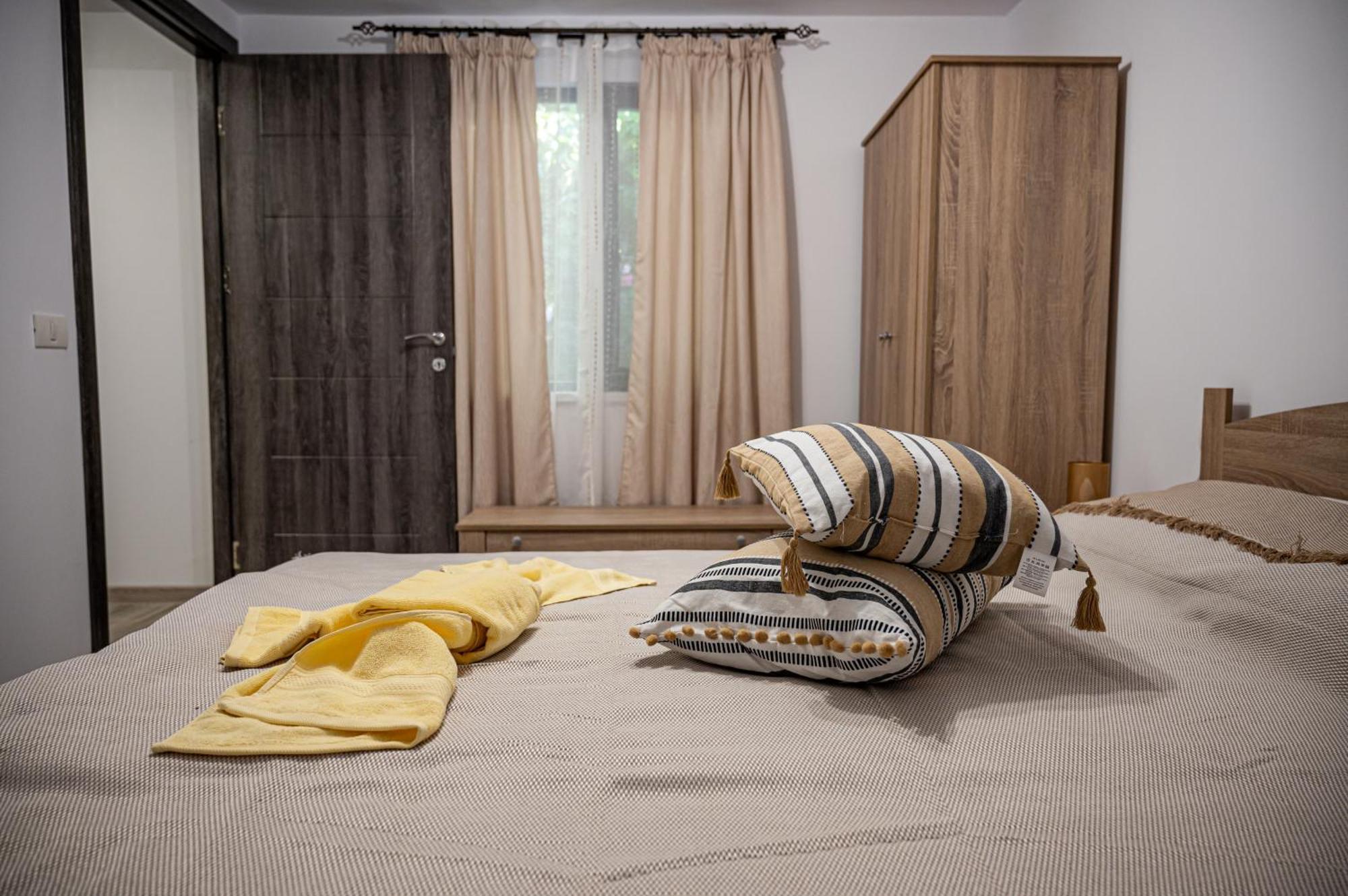Hotel Casa La Dinamo Două Mai Exteriér fotografie